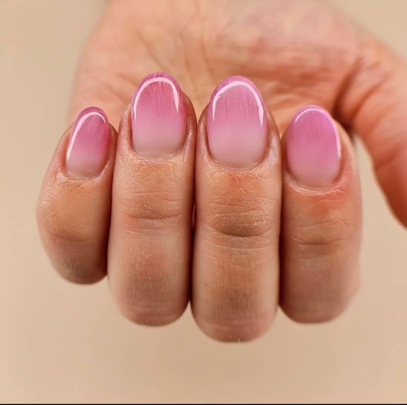 Roze ombre babyboom nagels